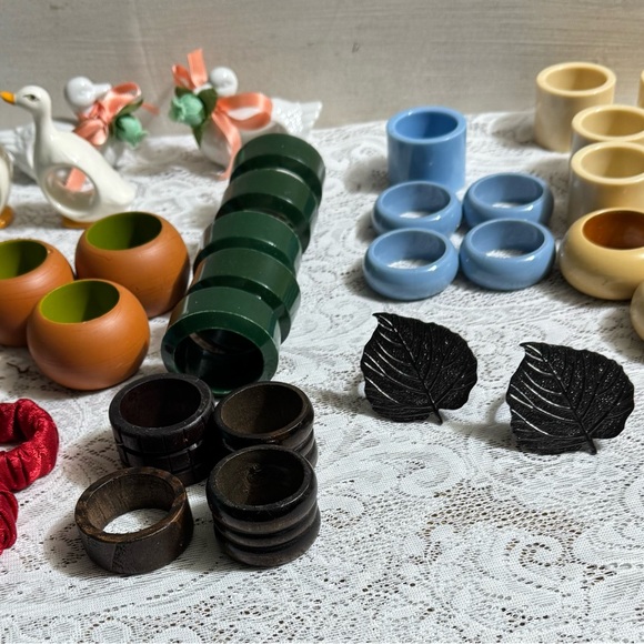 Assorted Napkin Rings Set - Picture 2 of 4